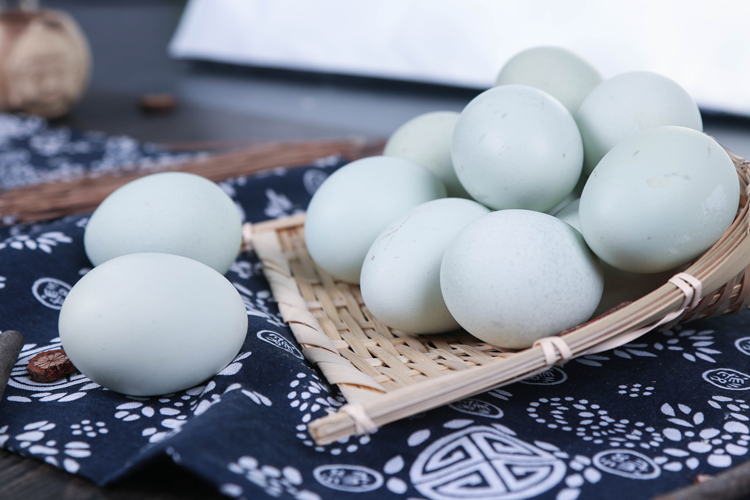 绿壳土鸡蛋.jpg